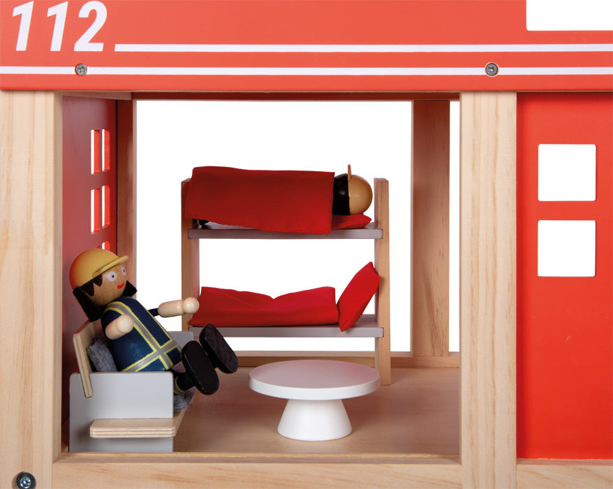 Große Feuerwache aus Holz mit Zubehör – spannende Einsätze im Kinderzimmer