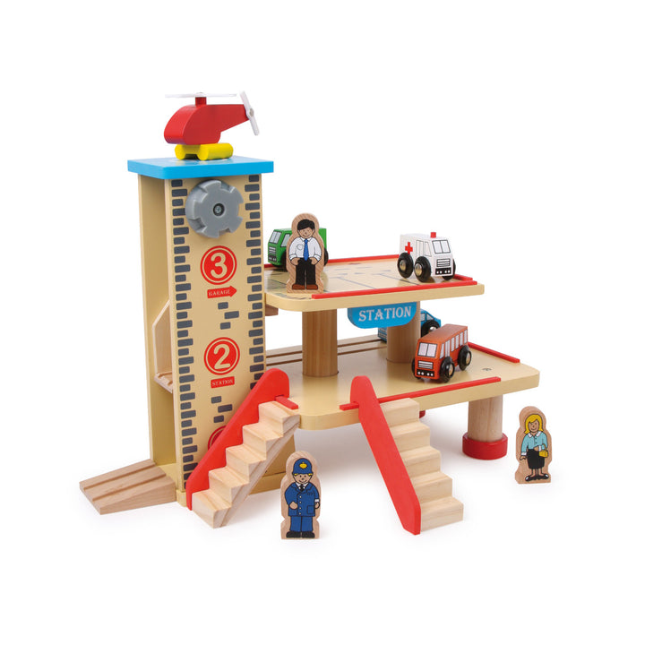 Bahnhof und Parkhaus